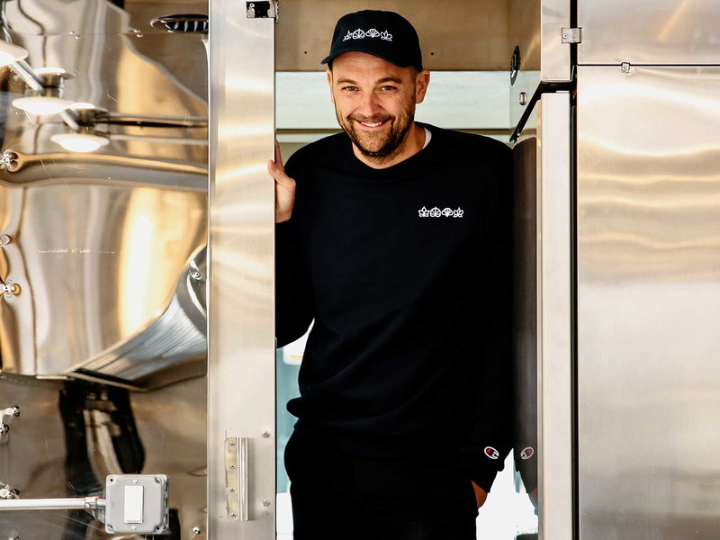 Mit seinem Food Truck liefert Daniel Humm seine kostenlosen Mahlzeiten zukünftig in verschiedene New Yorker Stadtteile.