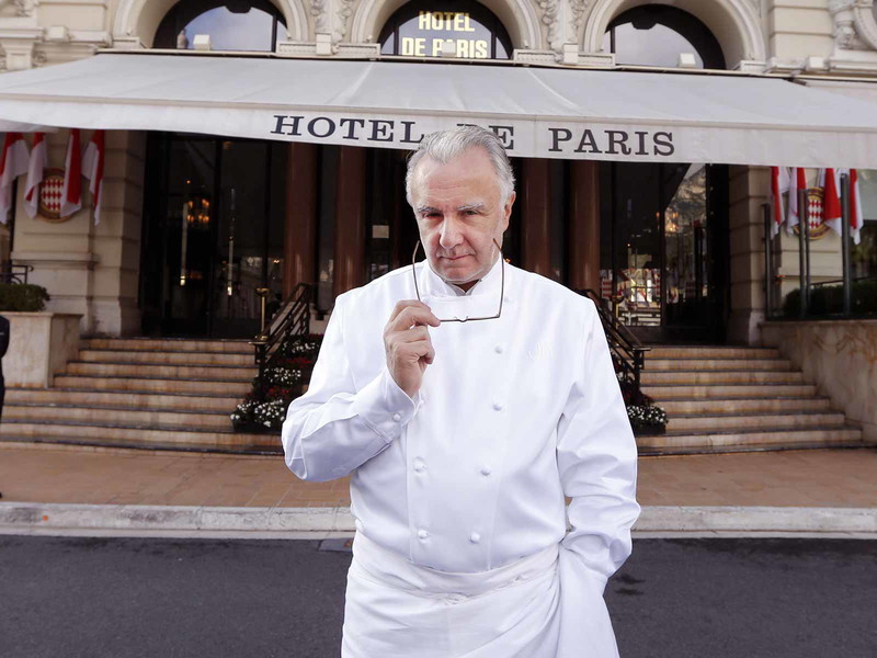 Alain Ducasse vor dem&nbsp;»Hotel de Paris«.