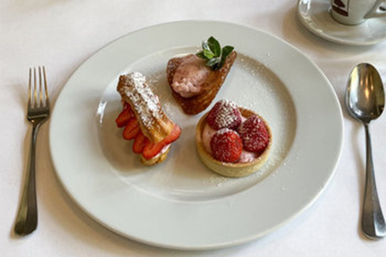 «Dreierlei von der Erdbeere» aus der «Brasserie Obstberg» in Bern