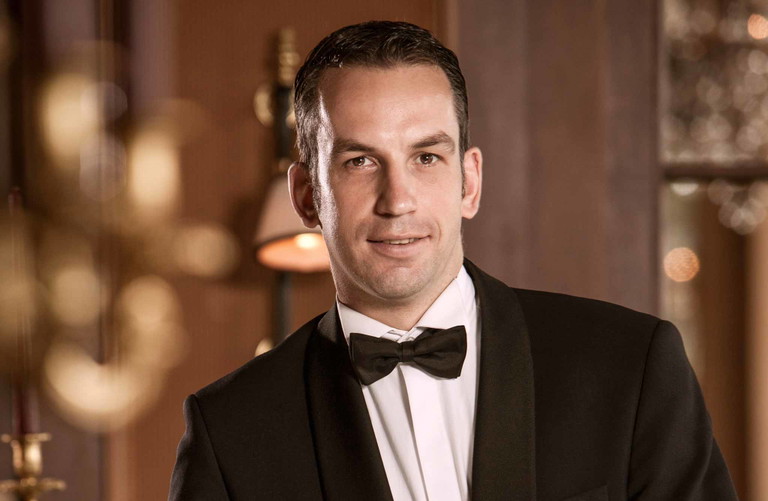 Die Tipps von Thomas Huhn sind begehrt, wie der Zustrom zu seinen Mix-Kursen in der Bar des Hotels «Les Trois Rois» in Basel beweist.