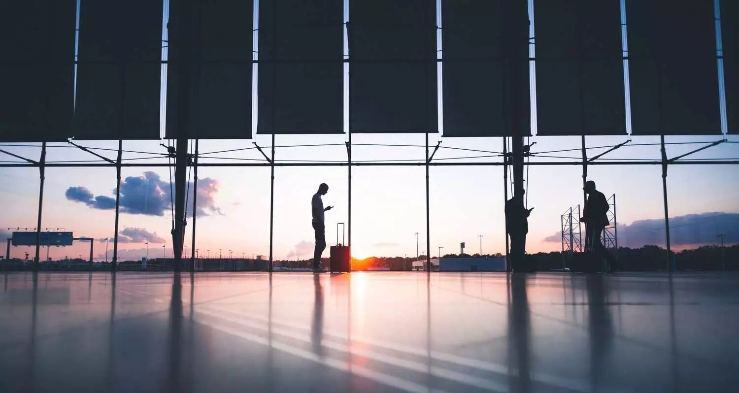 Traveling With a Carry-On - Falstaff