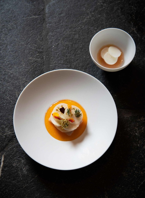Caminadas erstes Food Pairing: Saibling mit Quitten und Kohlrabi