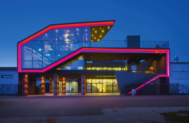 Das spacig gestaltete Weingut von Erich Scheiblhofer&nbsp;in Andau im Burgenland.
