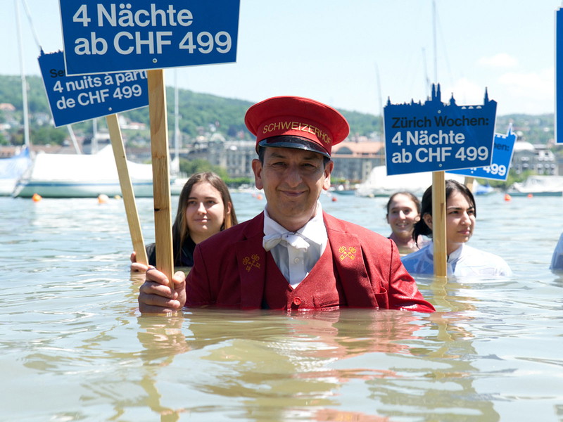Michail Basdekis ist Doorman im «Hotel Schweizerhof Zurich»