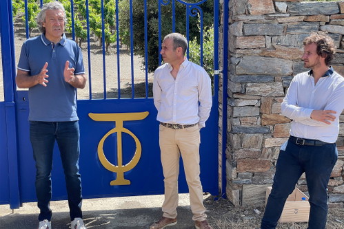 Gérard Bertrand mit Benjamin Gadois, Direktor Clos du Temple und Guillaume Barraud, Vize Direktor&nbsp; 