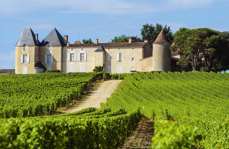 Château d’Yquem ist eine Trutzburg aus dem 16.&nbsp;Jahrhundert.