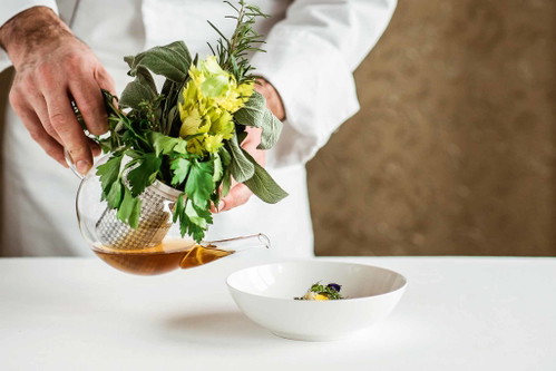 Genuss ohne Grenzen: Die Küche im Sternerestaurant «Da Vittorio» im «Carlton Hotel» in St. Moritz ist im Kern italienisch, was andere Einflüsse aber nicht ausschliesst – im Gegenteil.