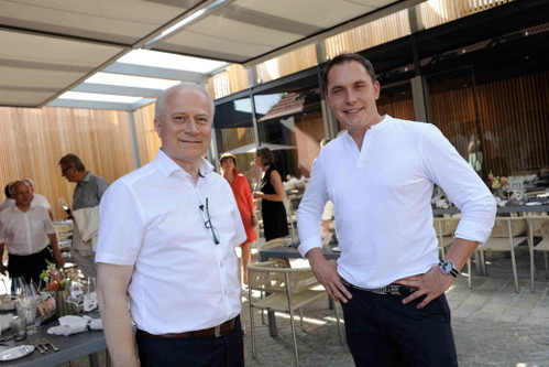 Landesrat Hans Seitinger und Winzer Stefan Krispel.