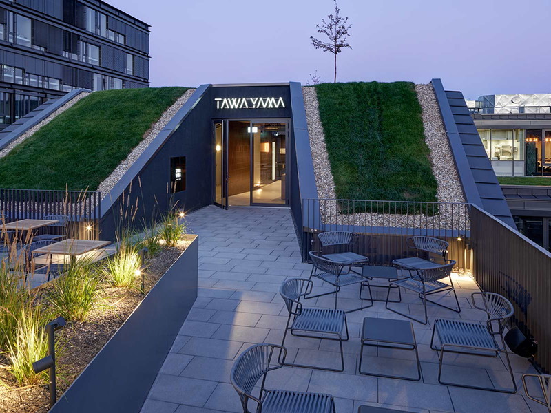Auf der Terrasse des »Tawa Yama Easy« kann nun wieder&nbsp;asiatisch inspirierte Küche genossen werden.