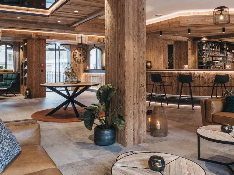 Das Interieur erstrahlt im luxuriösen Alpen-Chic.