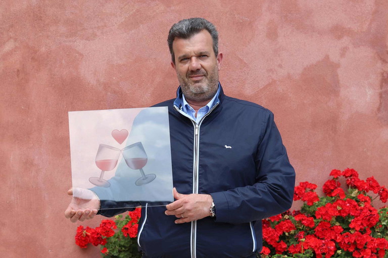 Franco Cristoferitti kämpft mit seinem Konsortium für ein Rosé-Emoji.