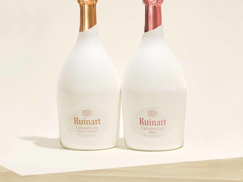 Das Design der Schutzhülle ist von den Kreidekellern des Champagnerhauses inspiriert.
