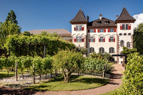 Die Weine der Kellerei St. Michael Eppan zählen zu den Aushängeschildern von Südtirol.