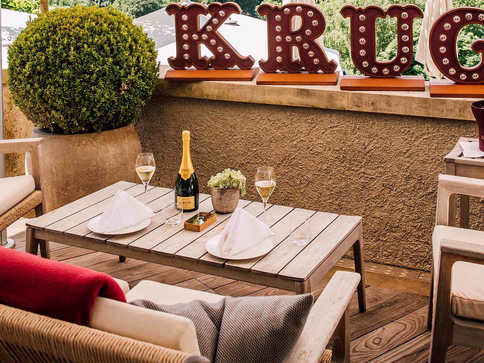 Die Maison Krug und das «Dolder Grand» starten mit der Krug-Terrasse erstmals ein gemeinsames Champagner Pop-Up.
