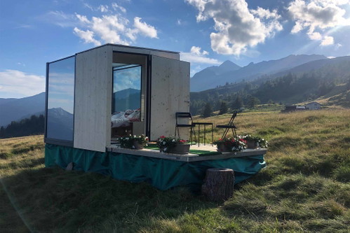 Unter den Sternen von Gorda Das Tiny House befindet sich in Capanna Gorda – einem Ort, der international bei Astronomievereinigungen für seine optimalen Bedingungen für die Sternenbeobachtung bekannt ist.
Capanna Gorda, Pian Brujé, 6719&nbsp;Aquila