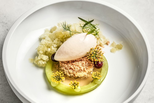 Kreation von Sebastian Rösch: Fenchel, Salzkaramel, Johannisbeere