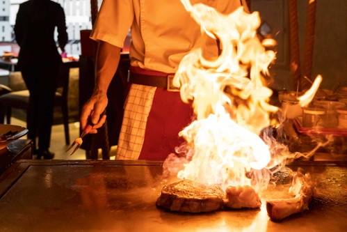 Feuer und Fleisch führen uns zurück in die frühen Jahre der Menschheit. Seitdem hat sich einiges getan&nbsp;– grundsätzlich, aber auch ganz spezifisch in Sachen angewandte Grillkultur.