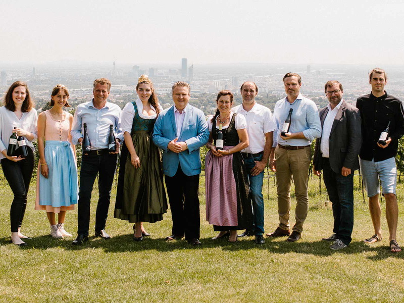 Bürgermeister Michael Ludwig mit den Landessiegern 2021.