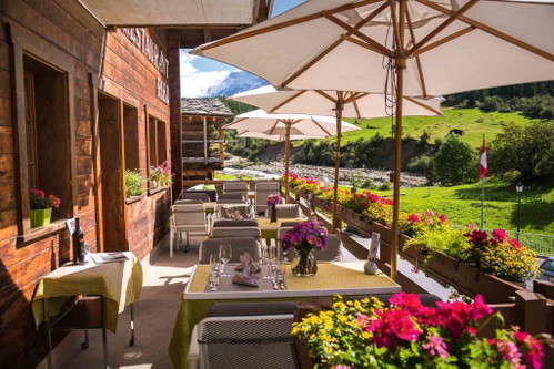 Terrasse des Restaurants «Nest- und Bietschhorn».