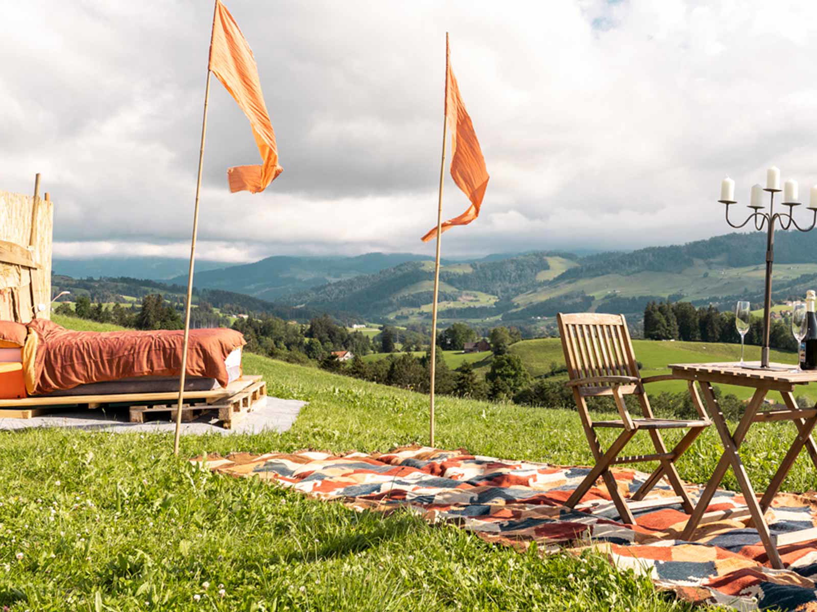 Das Freiluft-Zimmer «Million Stars Lustmühle» bietet ein 270 Grad Panorama vom Alpstein bis Fürstenland.