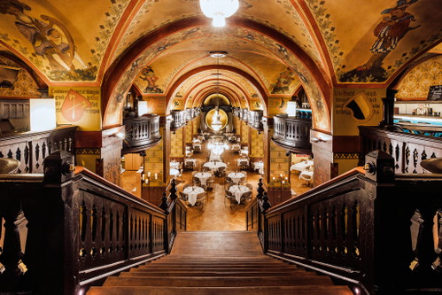 Ein Klassiker: Der «Kornhauskeller» mit seinen grossen Gewölben und seiner bodenständigen Küche.