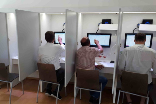 Einblick in die professionelle Verkostung.
