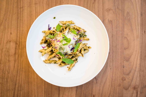 Penne mit wildem Pesto von Angelika Ertl.