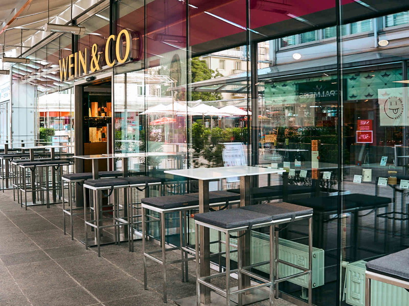Wein &amp; Co betreibt in acht seiner insgesamt 22 Filialen auch Gastronomie. Hier: Hietzing.