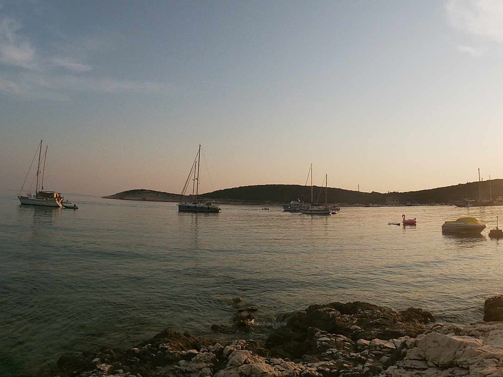 Der Traum eines Sonnenuntergangs am Meer.