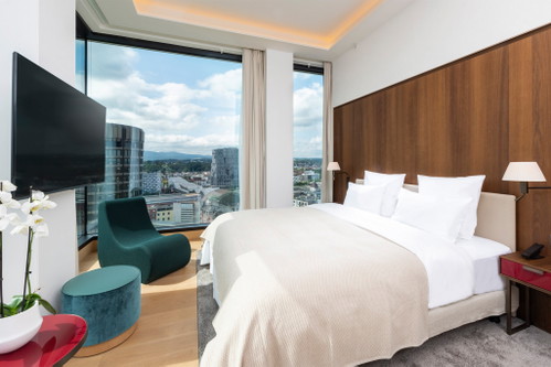 Eine der Junior Suiten des neuen «Mövenpick Hotel Basel».