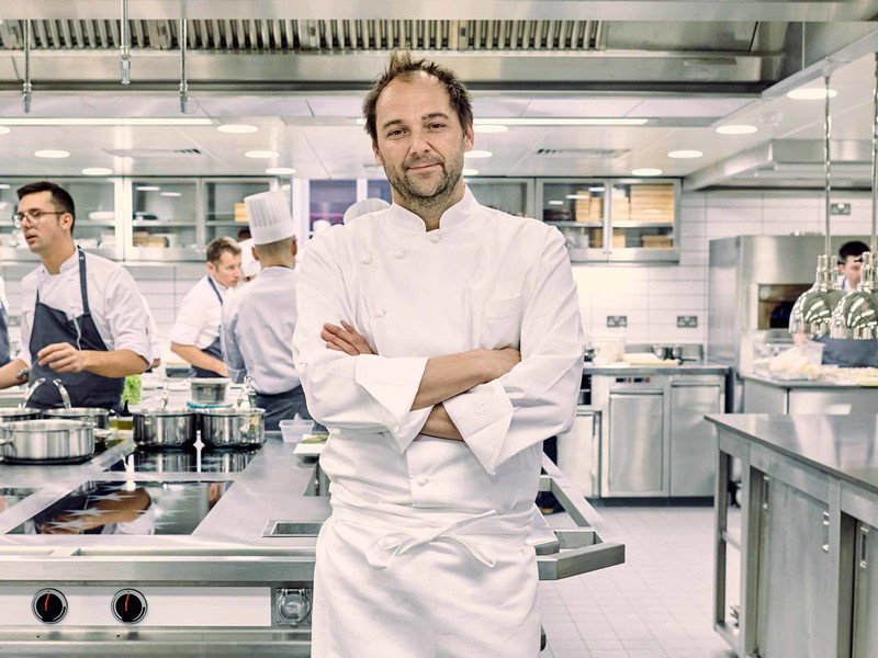 Daniel Humm now offers only a plant based menu&nbsp;in his triple award-winning New York restaurant Eleven Madison Park.&nbsp;
