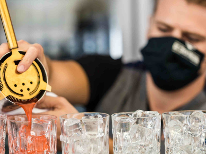 Vorjahressieger in der Kategorie »alcoholic« Christoph Stadlmayer (»Die Cocktailbar«).