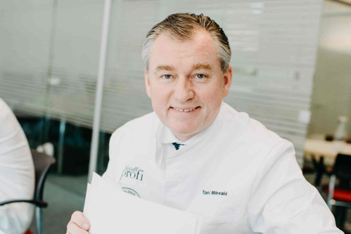 Juror Toni Mörwald während des Tastings.