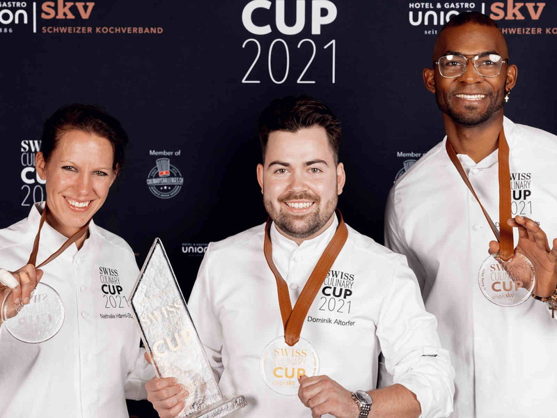 Podestplätze v.l.: 2. Platz Nathalie Hänni-Stutz, 1. Platz Dominik Altorfer und 3. Platz David Richardss.