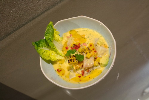 Ceviche von der griechischen Dorade mit Mango, Avocado und Granatapfel
