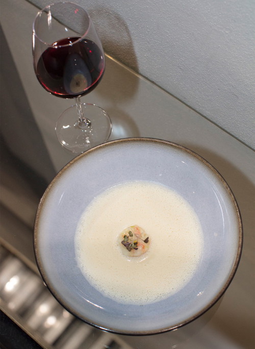 Champagner-Schaumsuppe mit Langusten Tartar