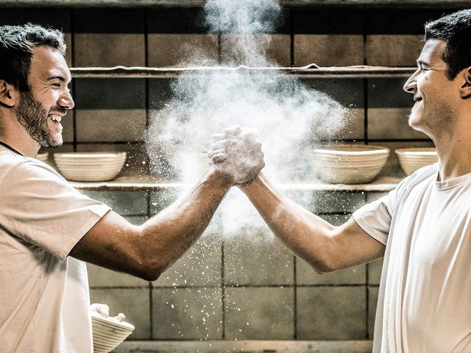 Für die beiden »Brotsüchtig«-Gründer Stefan Faschinger und Oliver Raferzeder ist Brot definitiv mehr als nur ein Magenfüller – sie wollen beste Qualität bieten.
