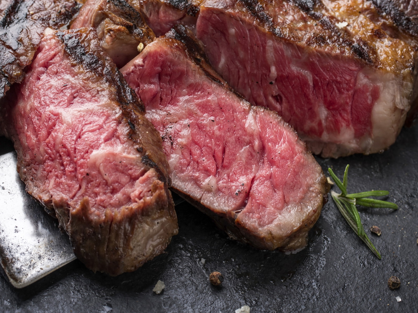 Meat restaurant chain Beefbar is to open its first English restaurant.