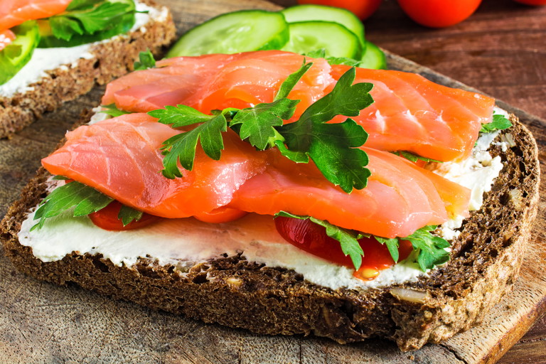 Sandwich with smoked salmon&nbsp;