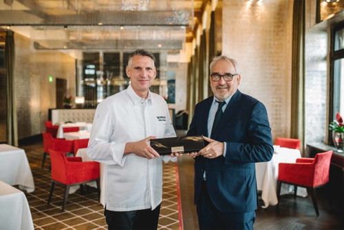 Spitzenkoch Heiko Nieder mit Jean-Luc Valleix, Direktor von Nespresso Schweiz
