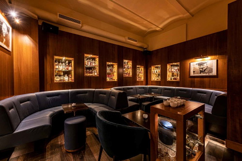 In »Dino's Apothecary Bar« ist eine entspannte Atmosphäre garantiert.