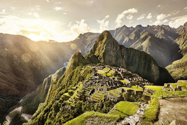 Zählt zu den beliebtesten touristischen Zielen in Südamerika: die Ruinenstadt Machu Picchu, die im 15. Jahrhundert von den Inka erbaut wurde.&nbsp;