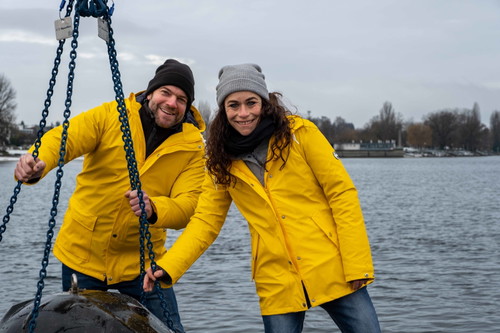 Die Gin-Produzenten von Ginial Cello Fisch und Jenny Strohmeier