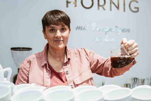 Barbara Bauer: Die Barista nimmt für ihre Kreationen Specialty Coffee.