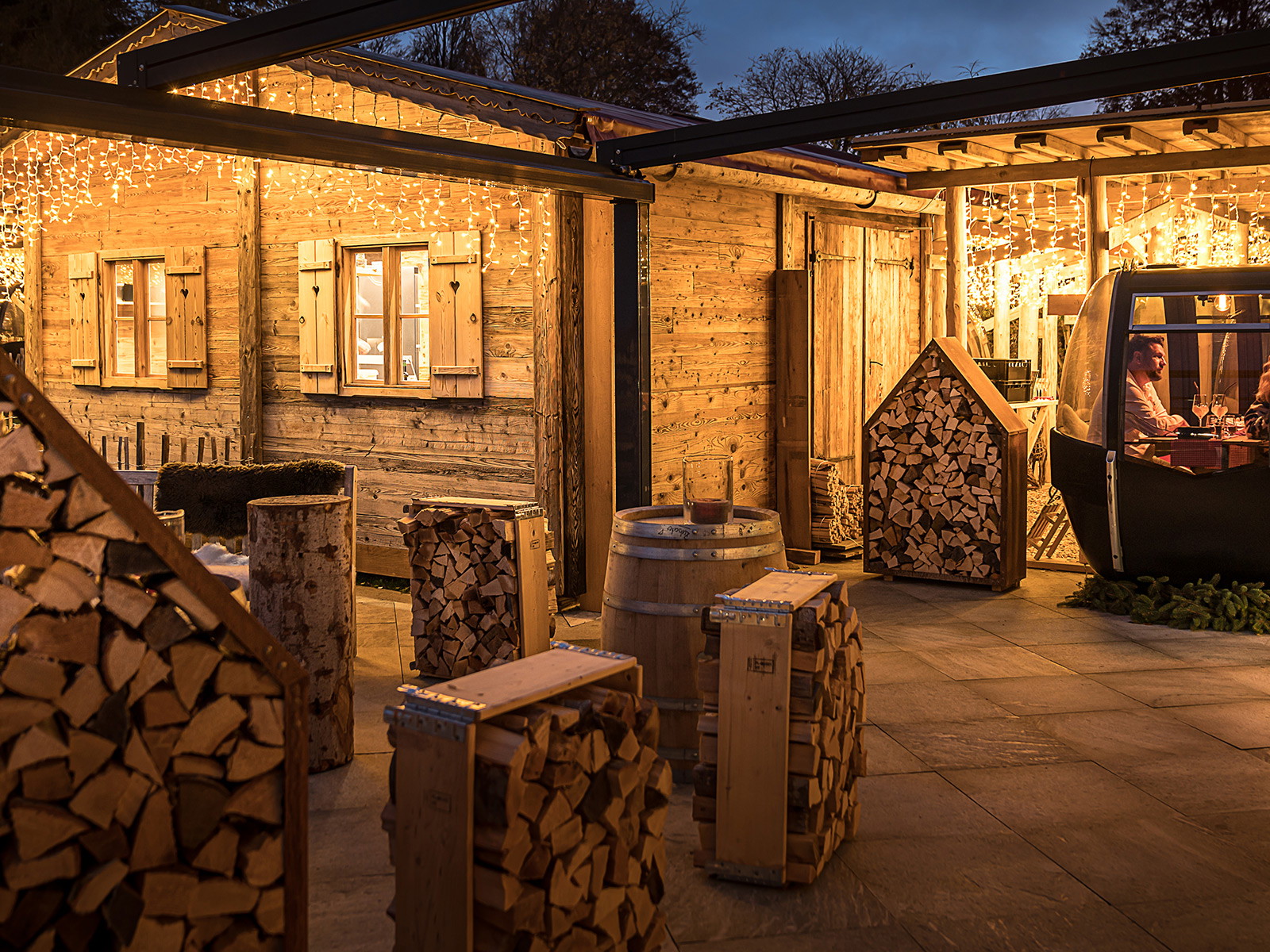 In the exclusive Gasthaus Zur Fernsicht&nbsp;you can enjoy fondue in a particularly cosy atmosphere.
