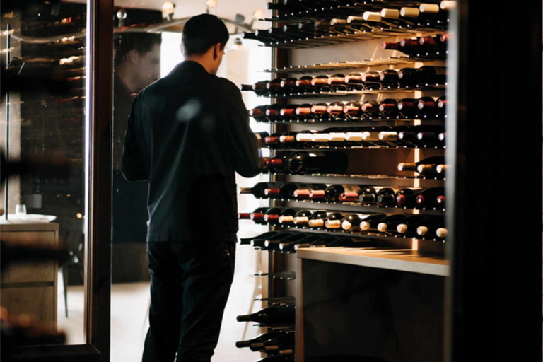Der vielfach prämierte «Pure C»- Sommelier Tim Theuns ist schon seit «Oud Sluis»-Zeiten an Hermans Seite.