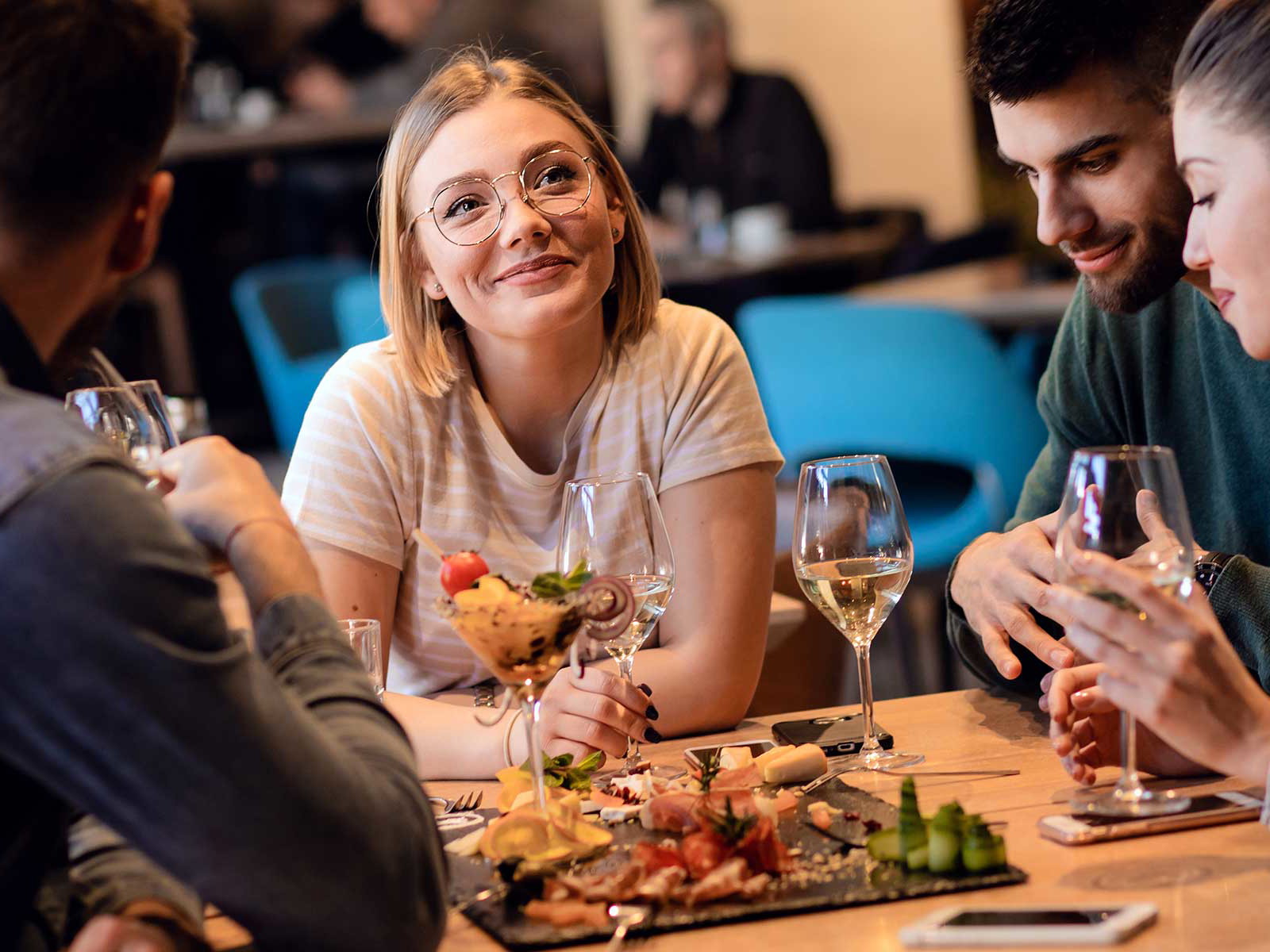 In manchen Bundesländern darf man ab 12. Dezember wieder ins Restaurant.