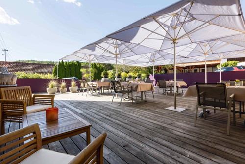 »Csencsits«: Regionale Gerichte, modern interpretiert und bis ins Detail durchdacht – darauf setzt Jürgen Csencsits in seinem Harmischer Lokal mit schöner Terrasse.