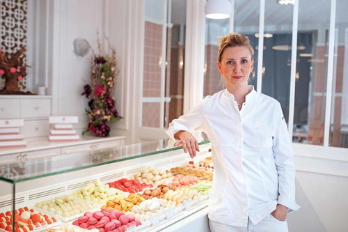 Ultimate&nbsp;freshness,&nbsp;over-flowing with creativity:&nbsp;The macarons&nbsp;by&nbsp;Elisabeth Biscarrat&nbsp;are&nbsp;world&nbsp;class.