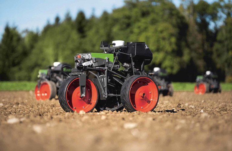Der GPS-gesteuerte Roboter »Xaver« von Fendt soll 30 bis 40 Prozent Zeitersparnis bringen.
